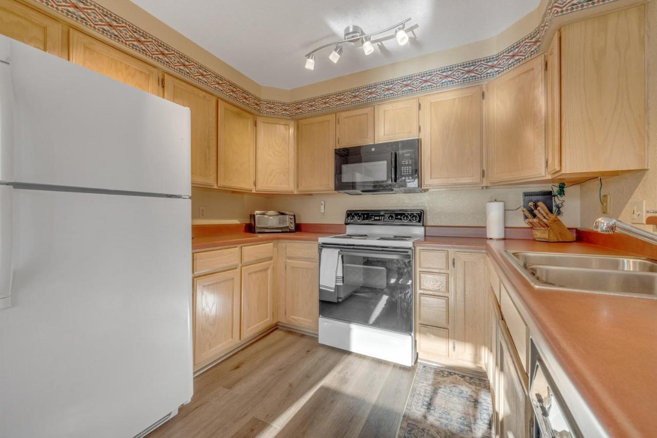 Charming Walnut Hills Condo Флагстафф Экстерьер фото
